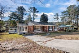 520 Newburgh Drive photo 4