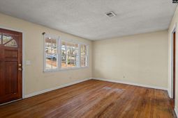 520 Newburgh Drive photo 4