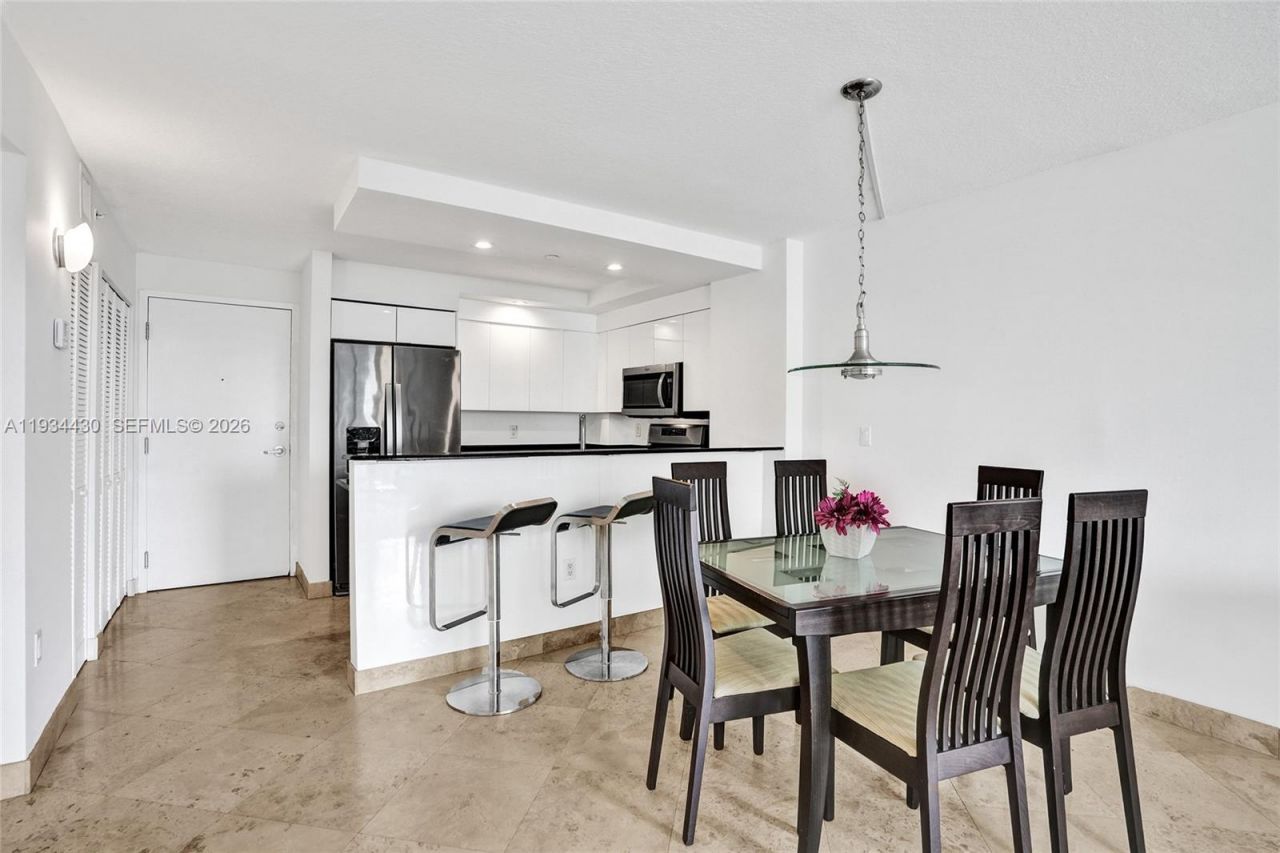 6917 Collins Ave, Unit 503, Miami Beach, FL 33141 Photo