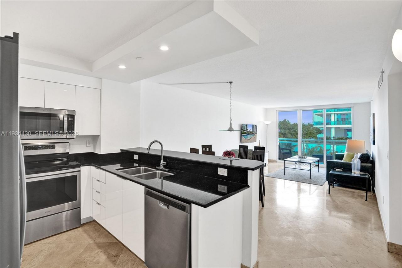 6917 Collins Ave, Unit 503, Miami Beach, FL 33141 Photo