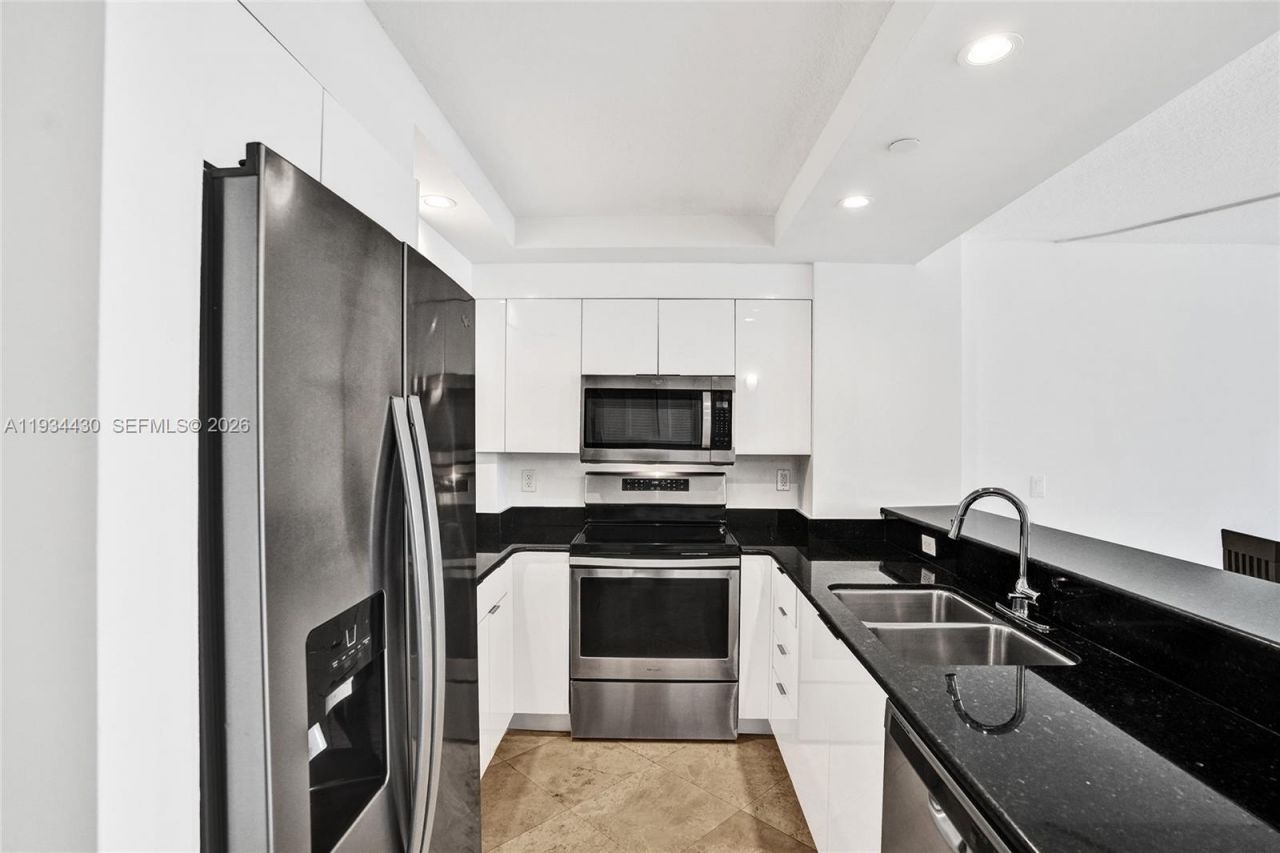 6917 Collins Ave, Unit 503, Miami Beach, FL 33141 Photo
