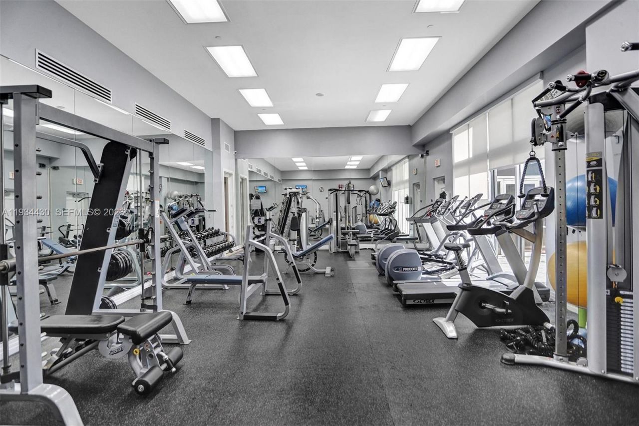 6917 Collins Ave, Unit 503, Miami Beach, FL 33141 Photo