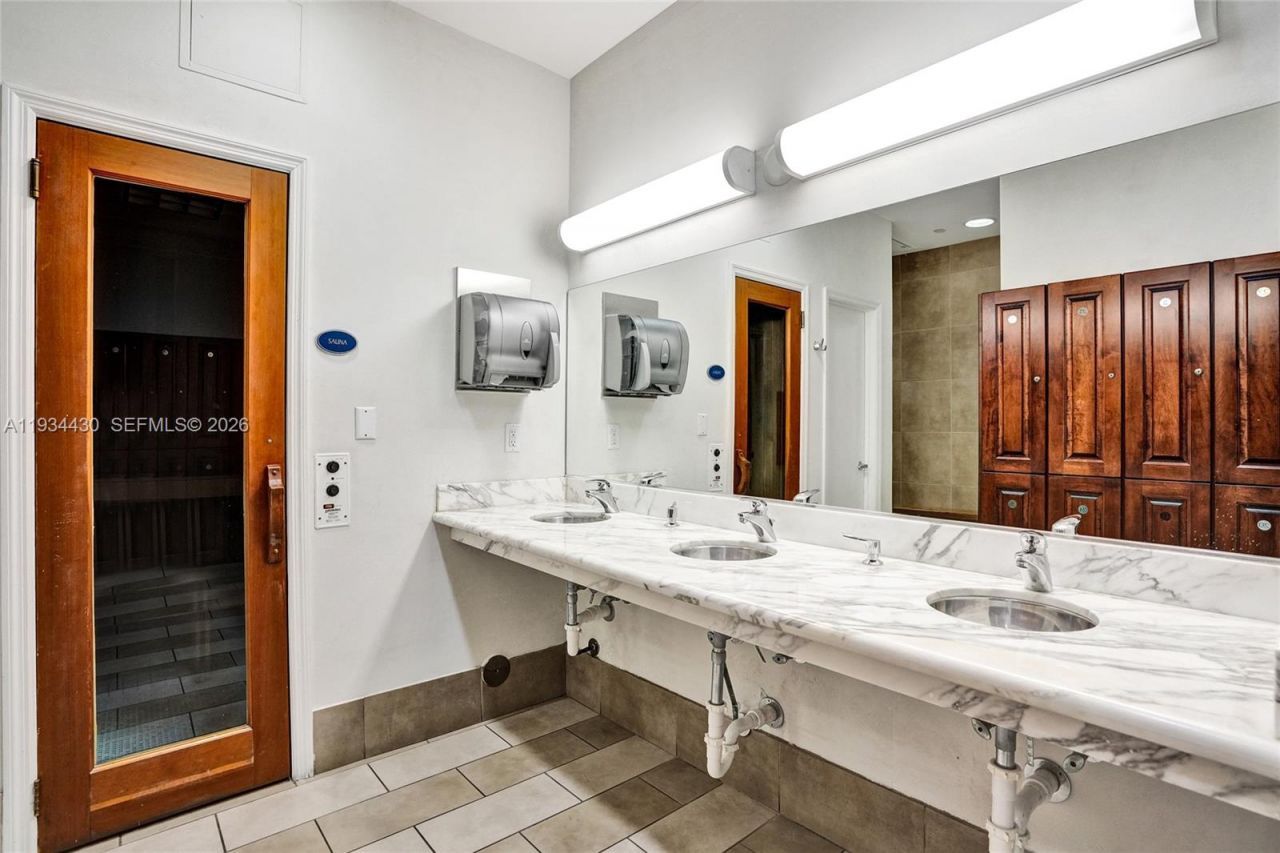 6917 Collins Ave, Unit 503, Miami Beach, FL 33141 Photo