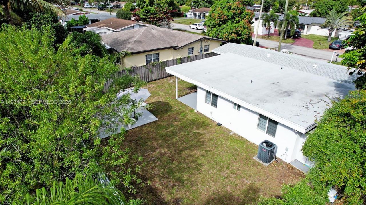 7612 Granada Blvd, Miramar, FL 33023 Photo