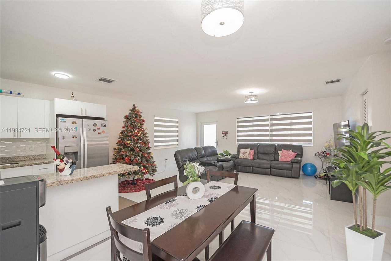 7612 Granada Blvd, Miramar, FL 33023 Photo