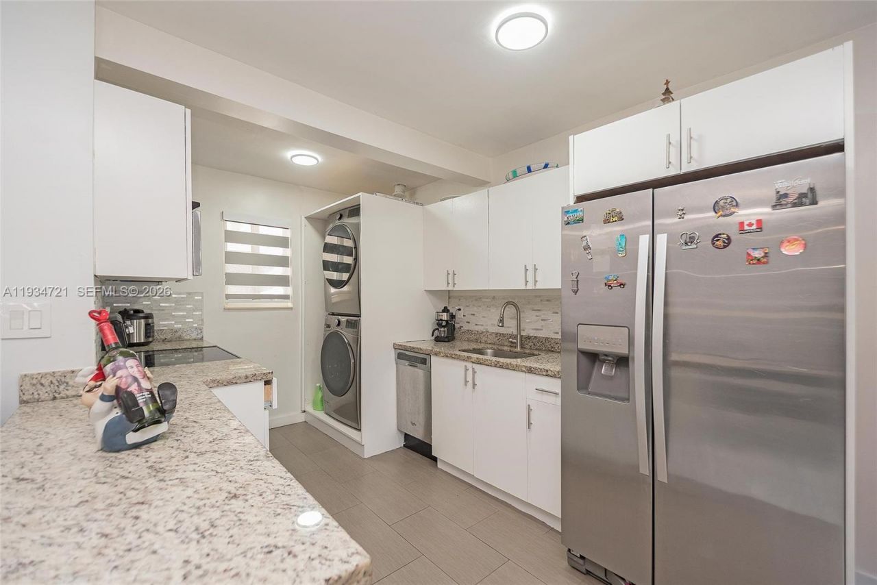 7612 Granada Blvd, Miramar, FL 33023 Photo