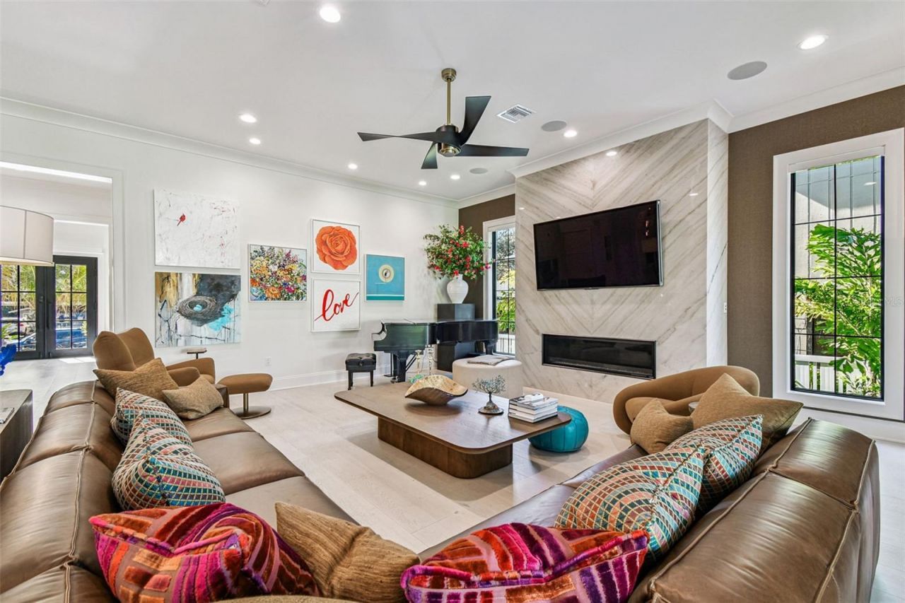 2915 W Harbor View Avenue, Tampa, FL 33611 Photo