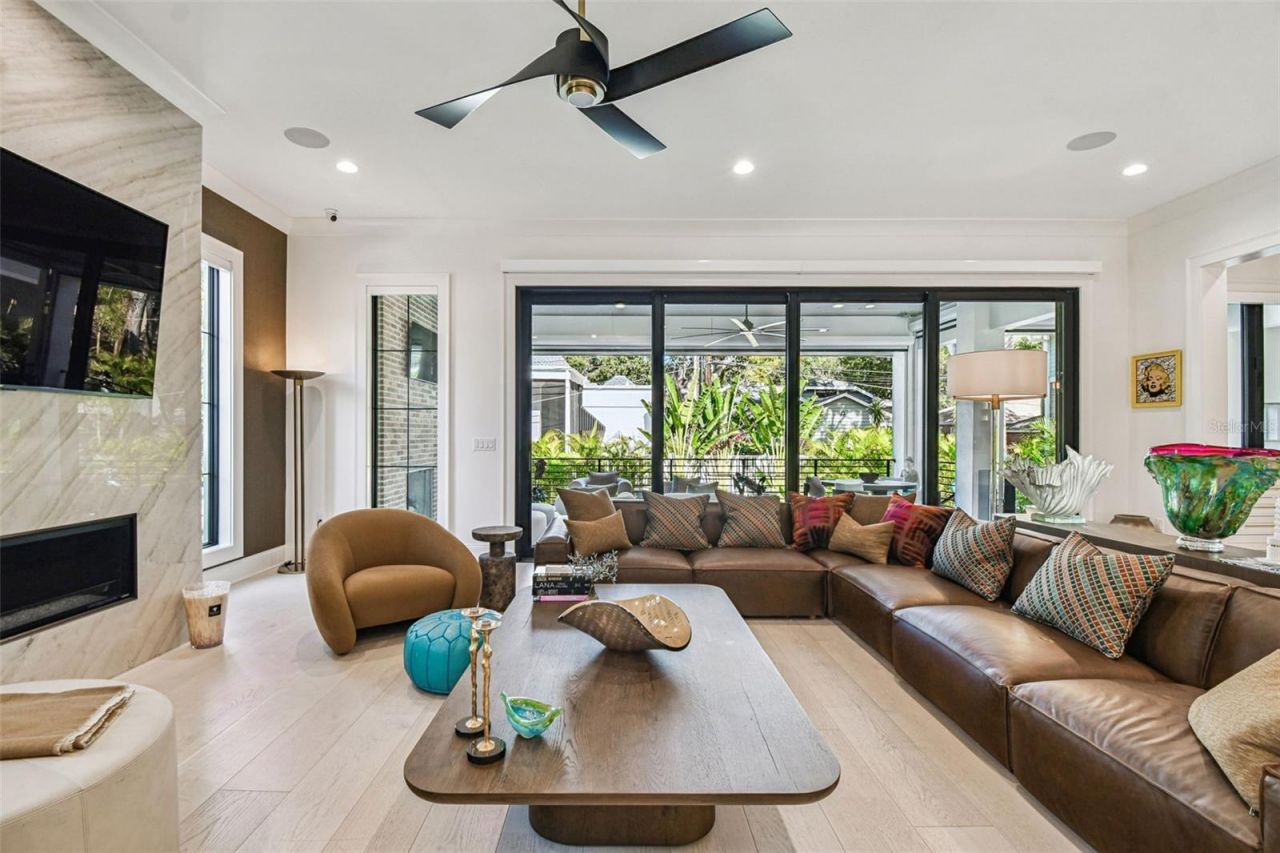 2915 W Harbor View Avenue, Tampa, FL 33611 Photo