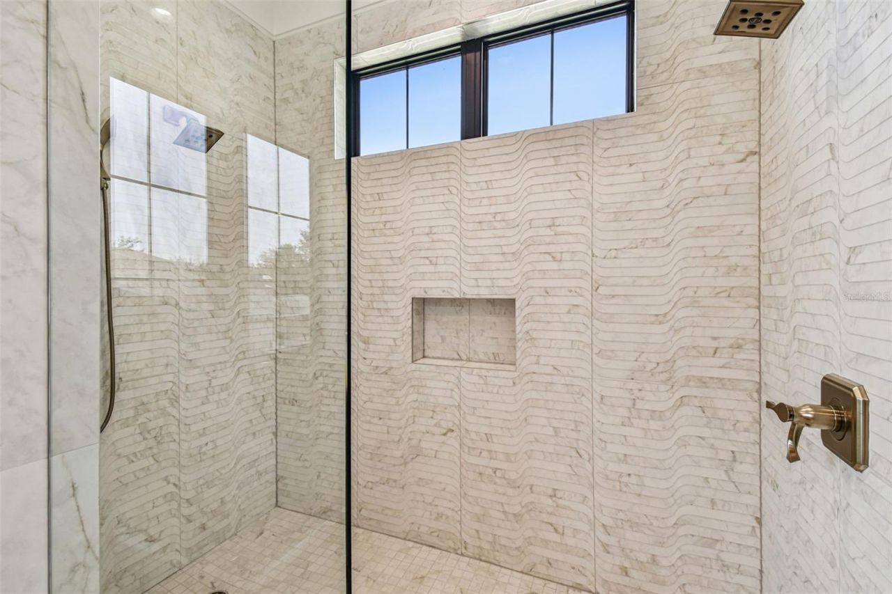 2915 W Harbor View Avenue, Tampa, FL 33611 Photo