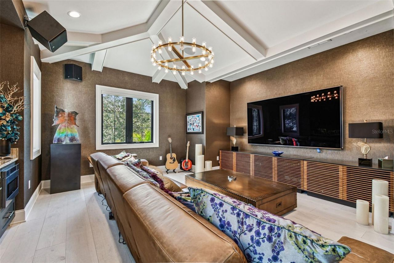 2915 W Harbor View Avenue, Tampa, FL 33611 Photo