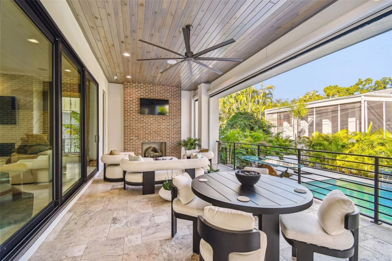 2915 W Harbor View Avenue, Tampa, FL 33611 Photo