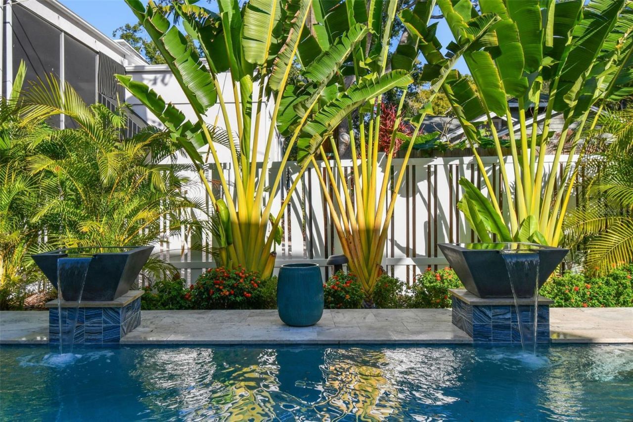 2915 W Harbor View Avenue, Tampa, FL 33611 Photo