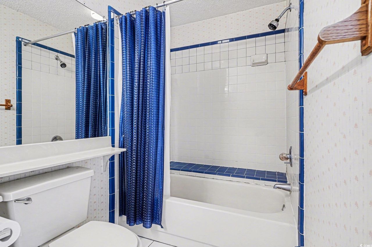 4560 Greenbriar Ln. Photo 10