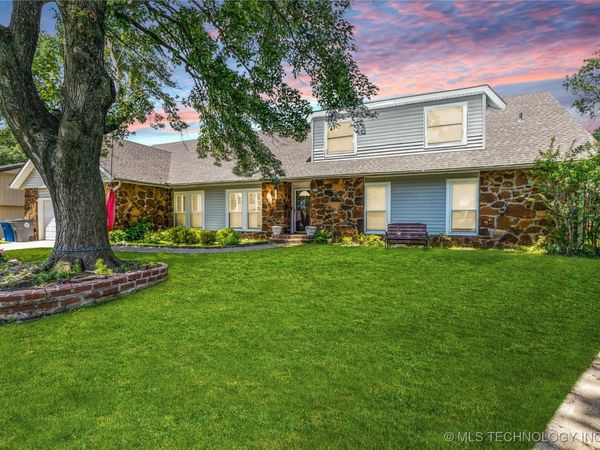 9208 S 70th Avenue E, Tulsa, OK 74133