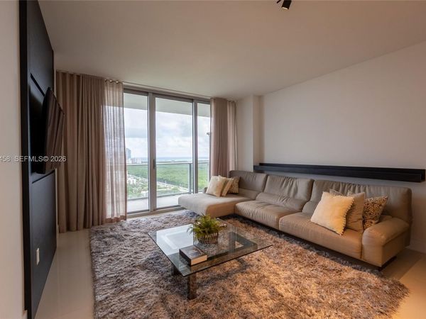 16385 Biscayne Blvd, Unit 3117, North Miami Beach, FL 33160