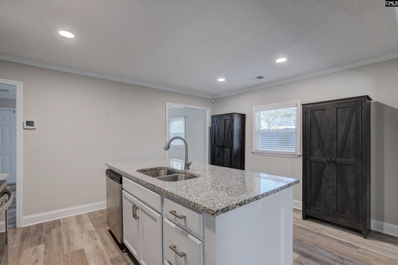 1616 Lakeview Avenue Photo 17