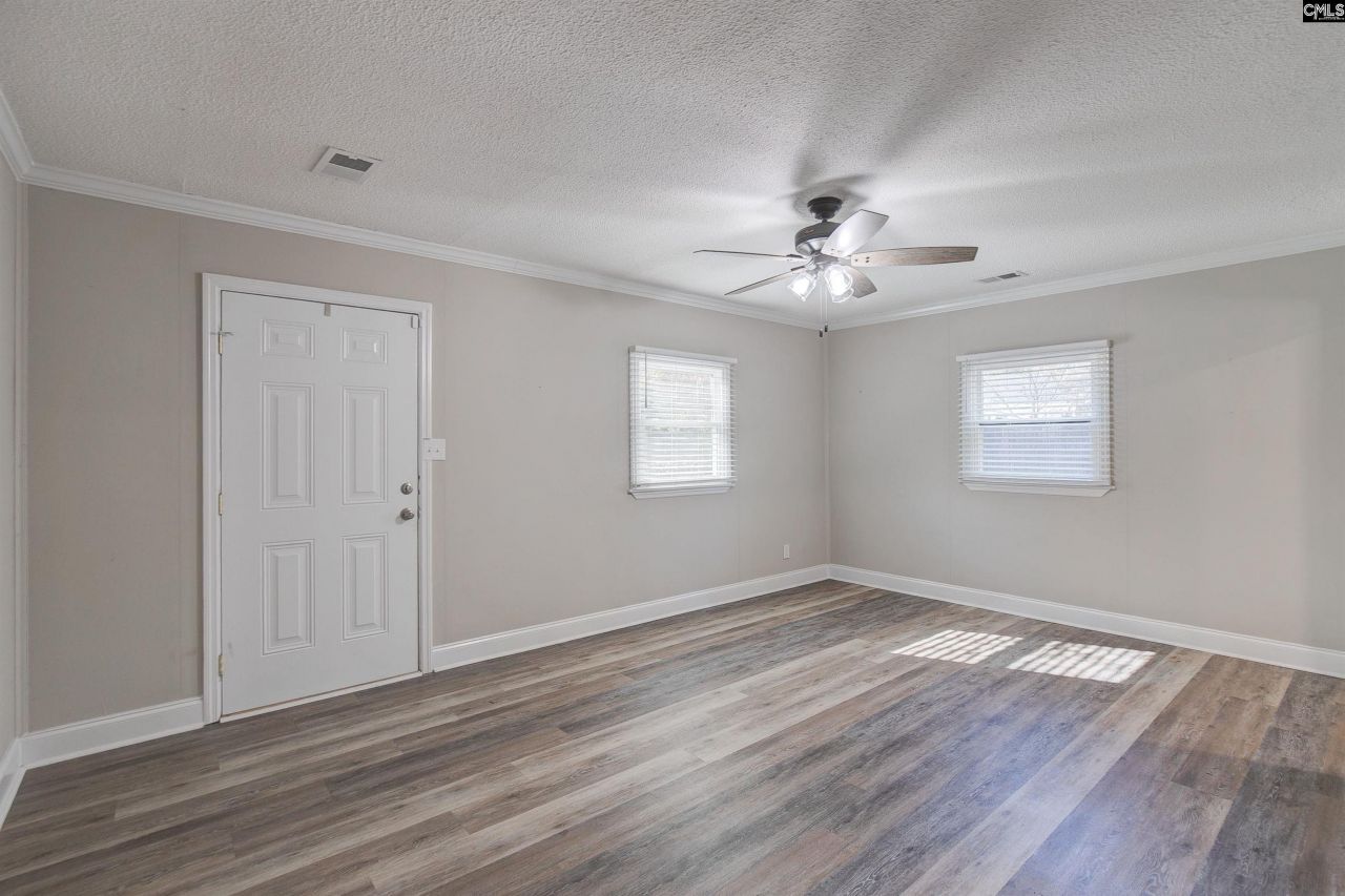 1616 Lakeview Avenue Photo 9