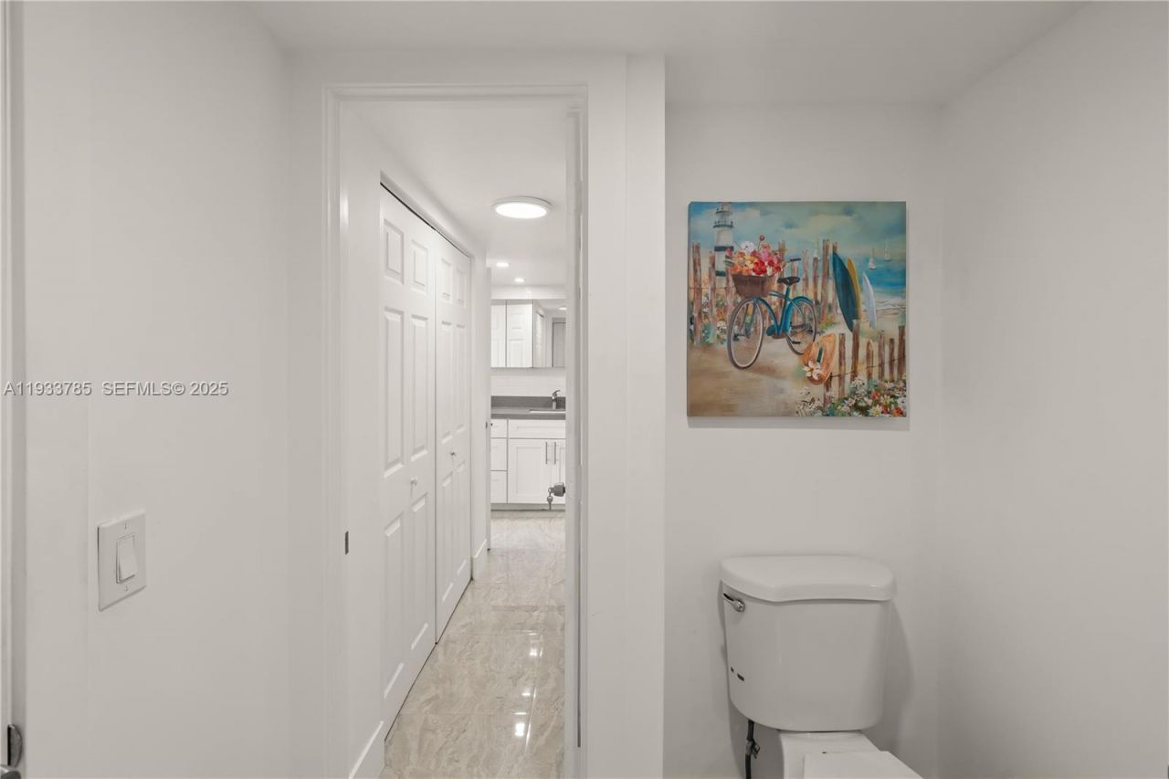 1301 NE Miami Gardens Dr, Unit 1226W, Miami, FL 33179 Photo