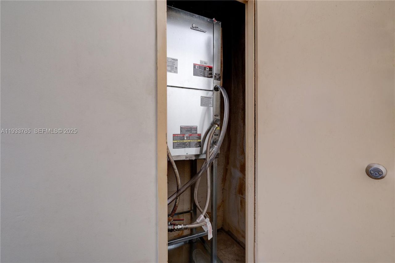 1301 NE Miami Gardens Dr, Unit 1226W, Miami, FL 33179 Photo