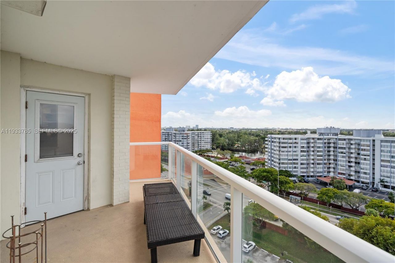 1301 NE Miami Gardens Dr, Unit 1226W, Miami, FL 33179 Photo