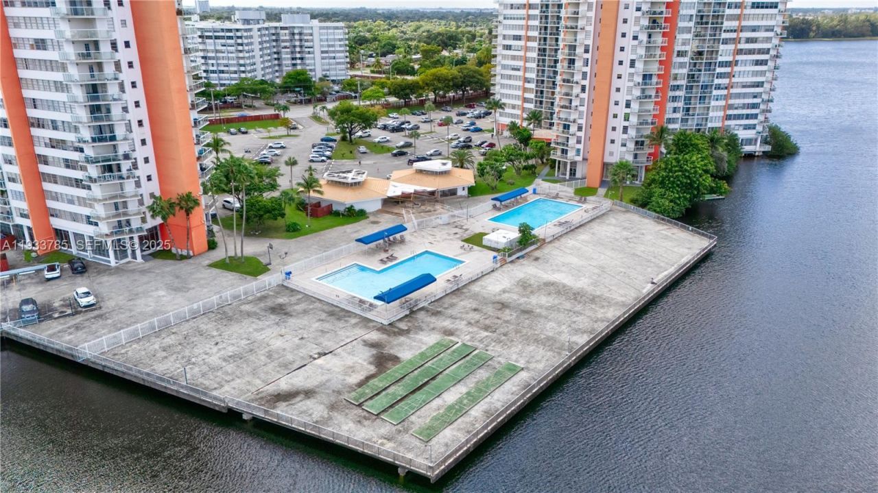 1301 NE Miami Gardens Dr, Unit 1226W, Miami, FL 33179 Photo