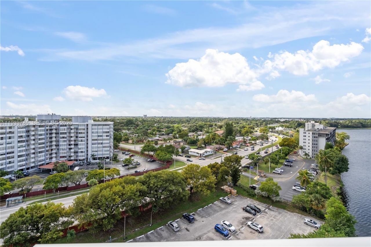 1301 NE Miami Gardens Dr, Unit 1226W, Miami, FL 33179 Photo