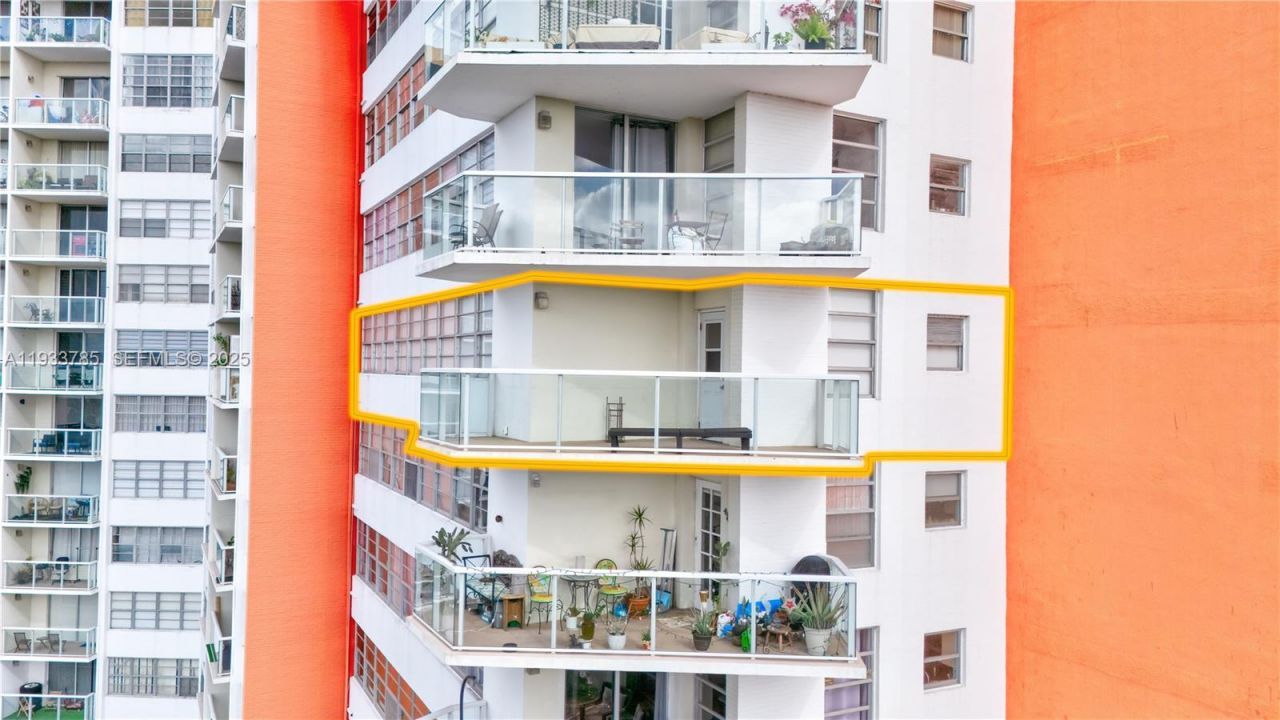 1301 NE Miami Gardens Dr, Unit 1226W, Miami, FL 33179 Photo