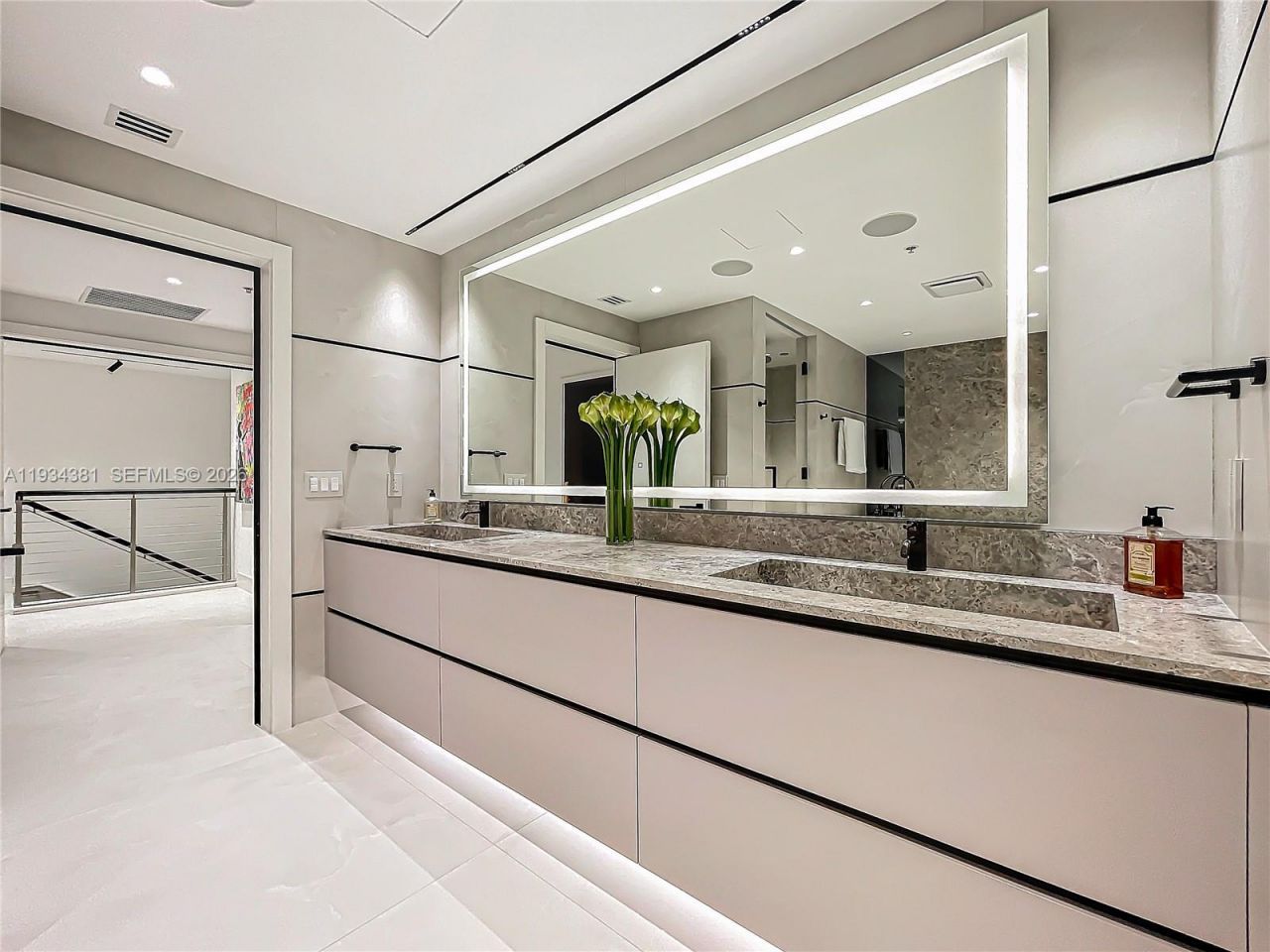 3501 N Ocean Dr, Unit V5, Hollywood, FL 33019 Photo