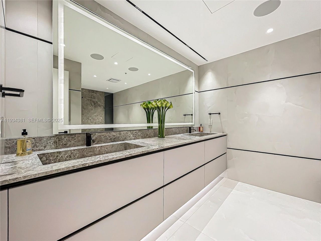 3501 N Ocean Dr, Unit V5, Hollywood, FL 33019 Photo