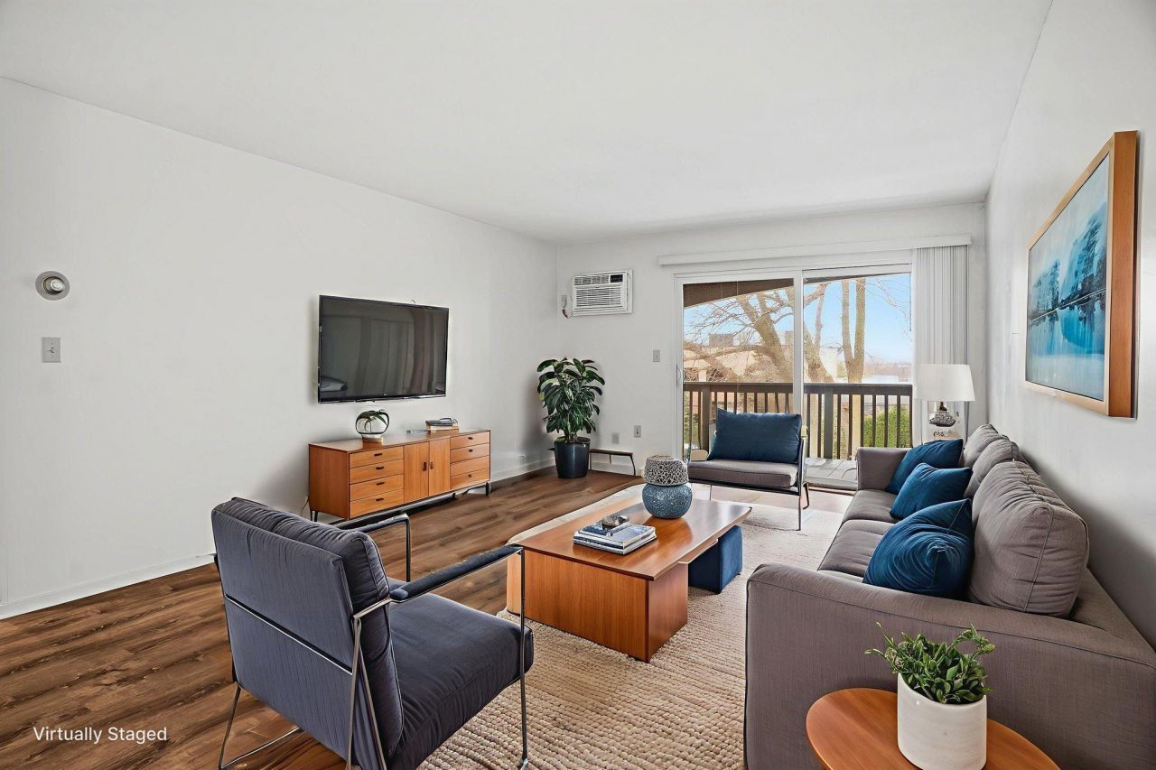 2800 Hamline Avenue N, Unit 317, Roseville, MN 55113 Main Photo