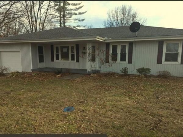 407 W 29th Street, Higginsville, MO 64037