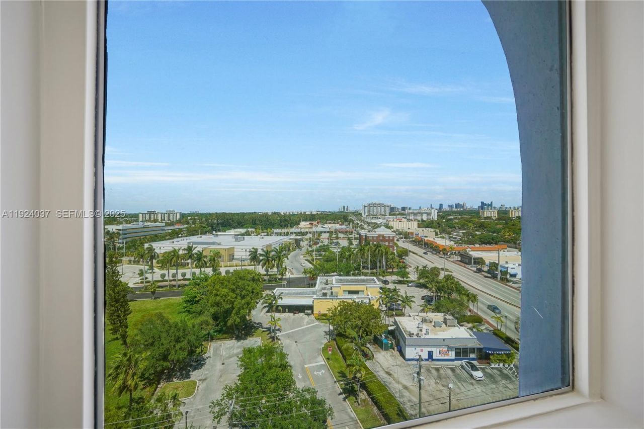 12550 Biscayne Blvd, Unit 902, North Miami, FL 33181 Photo