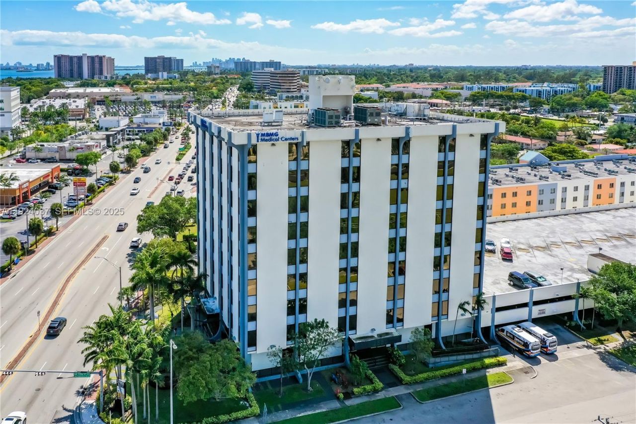 12550 Biscayne Blvd, Unit 902, North Miami, FL 33181 Photo