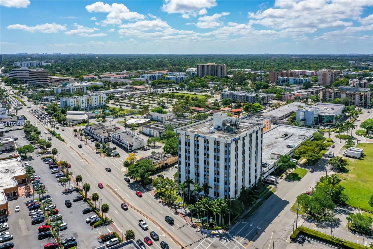 12550 Biscayne Blvd, Unit 902, North Miami, FL 33181 Photo