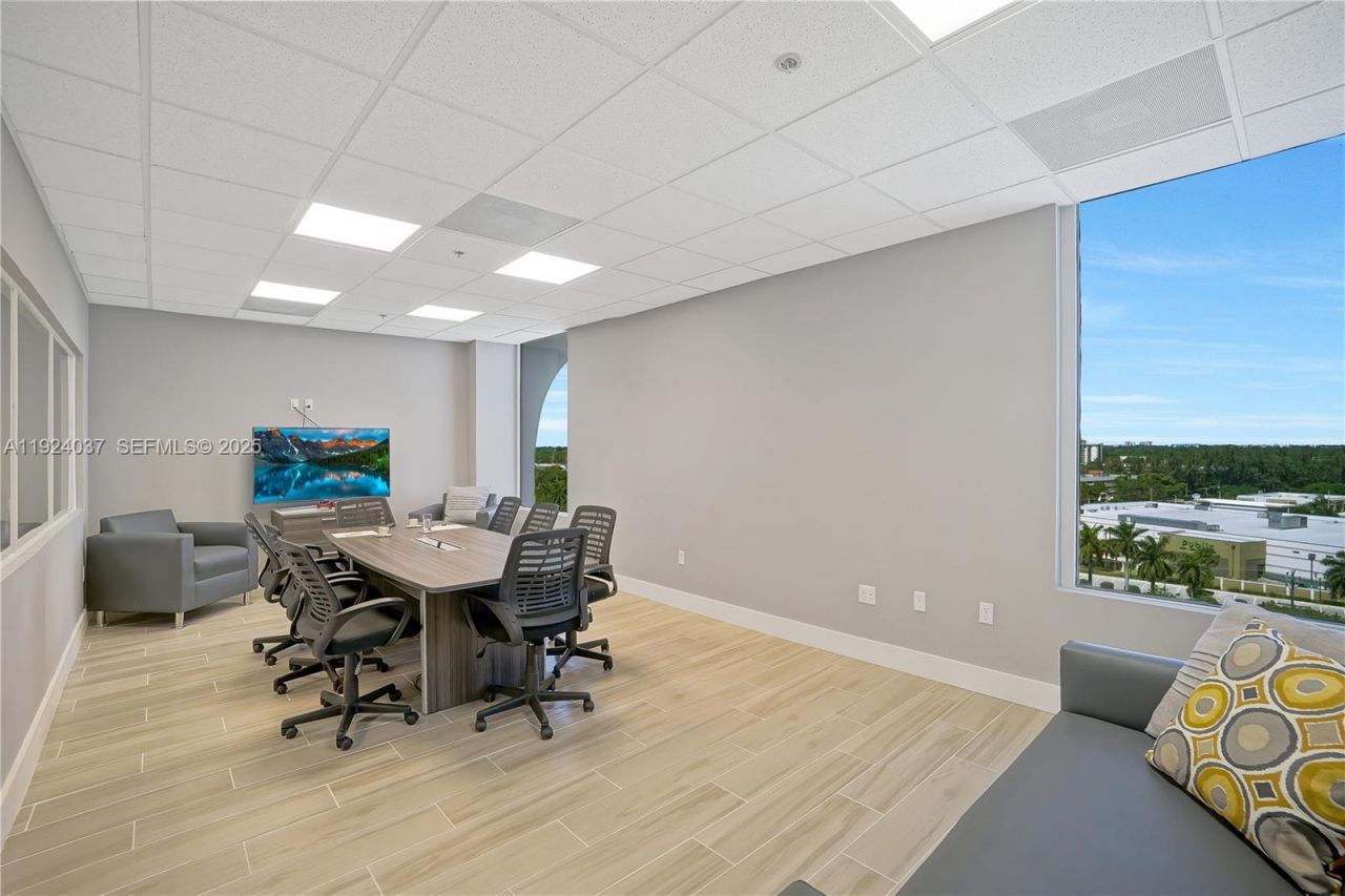 12550 Biscayne Blvd, Unit 902, North Miami, FL 33181 Photo