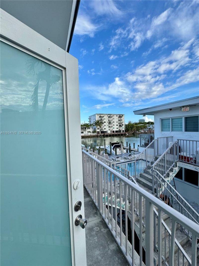 8035 Crespi Blvd , Unit 13, Miami Beach, FL 33141 Photo