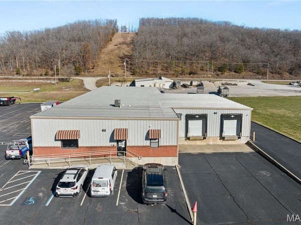 479 Lower Business Park Road, Linn Creek, MO 65052