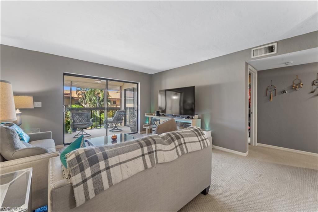 6146 Whiskey Creek Dr, Unit 716, Fort Myers, FL 33919 Photo