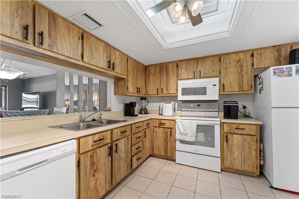 6146 Whiskey Creek Dr, Unit 716, Fort Myers, FL 33919 Photo