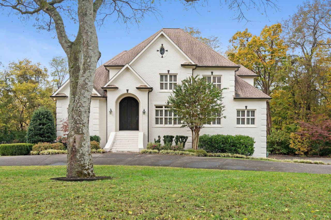 828 Woodburn Dr, Brentwood, TN 37027 Main Photo