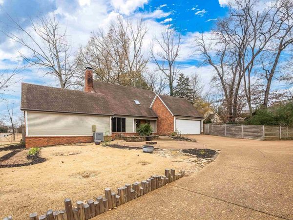 1833 NEW RIVERDALE RD, Germantown, TN 38138