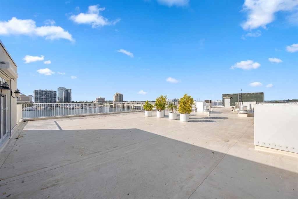 44 Cocoanut Row, Unit 514a, Palm Beach, FL 33480 Photo