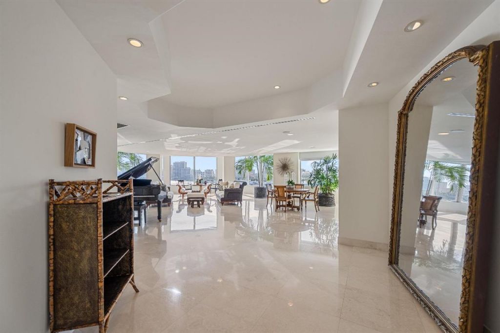 44 Cocoanut Row, Unit 514a, Palm Beach, FL 33480 Photo