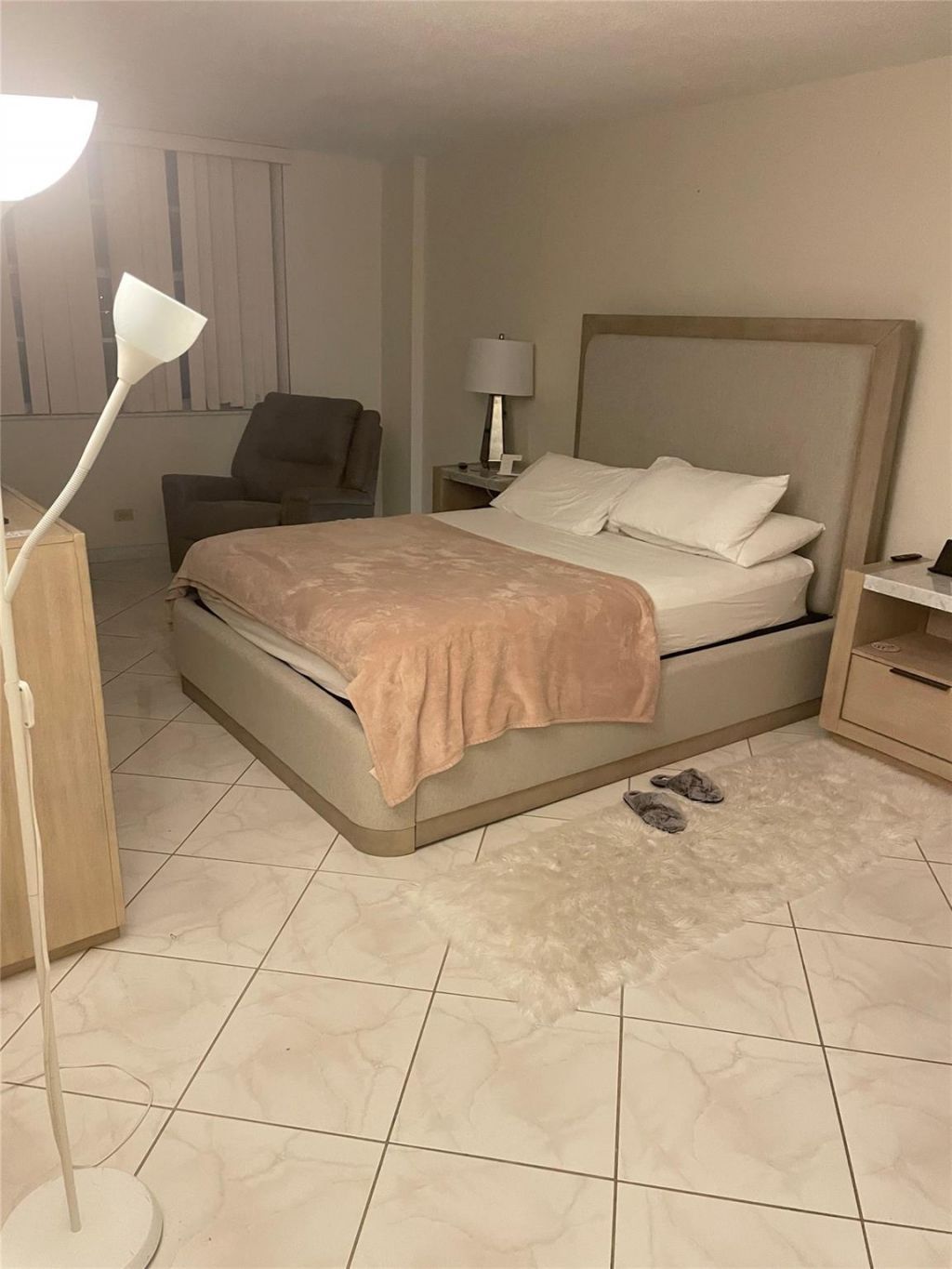 251 174th St, Unit 220, Sunny Isles Beach, FL 33160 Photo