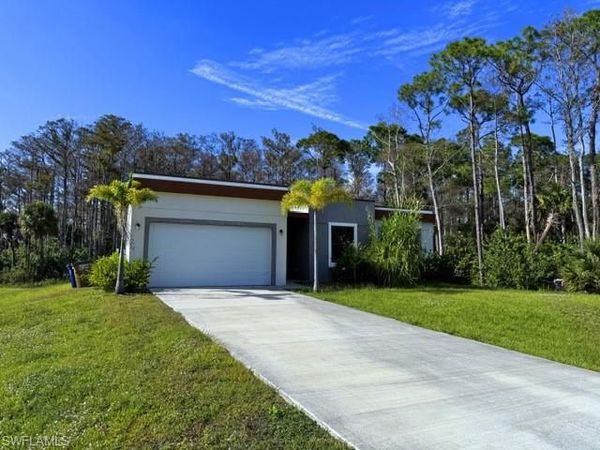 1901 Lorna AVE, LEHIGH ACRES, FL 33972
