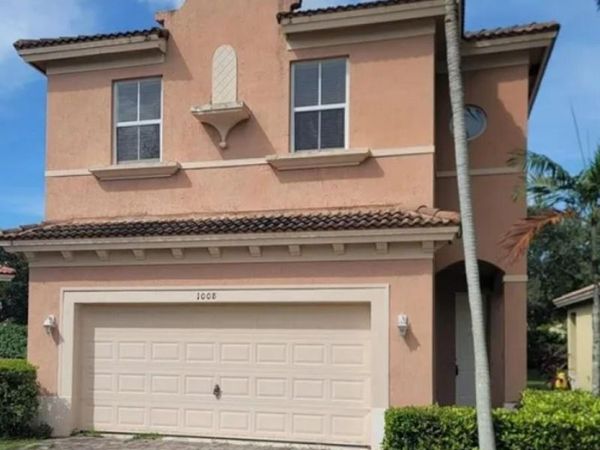 1008 NE 39th Avenue, Homestead, FL 33033