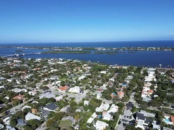 368 Plymouth Road, West Palm Beach, FL 33405