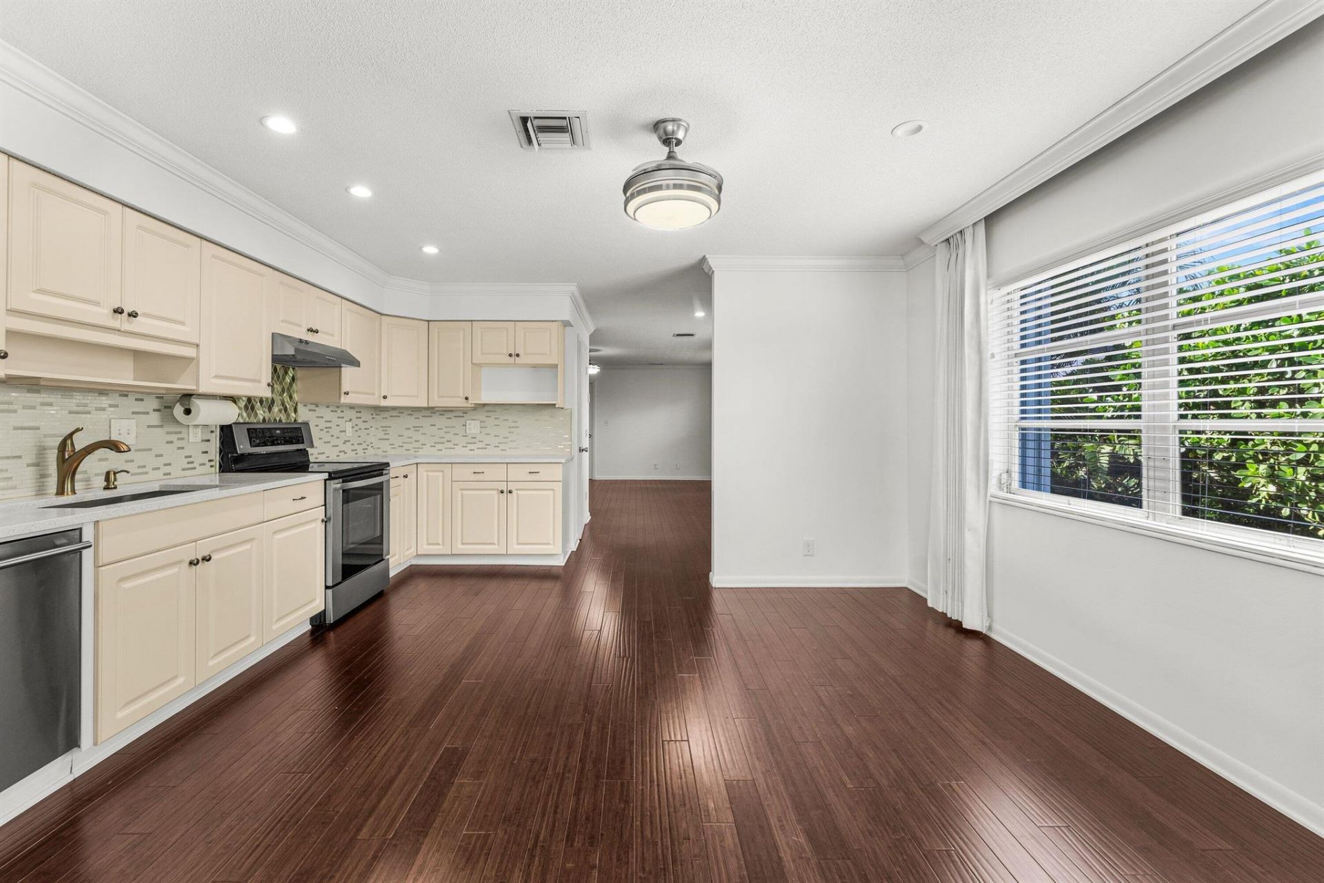 368 Plymouth Road, West Palm Beach, FL 33405 Photo