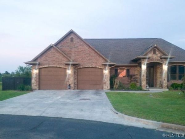 1113 Cobblestone Circle, Muskogee, OK 74403