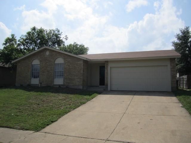 1605 Willowbrook Street, Lancaster, TX 75134 Main Photo